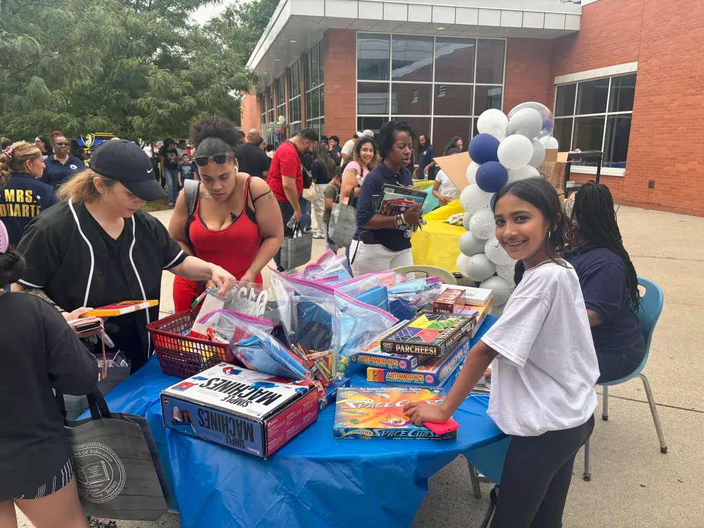 School supplies distribution